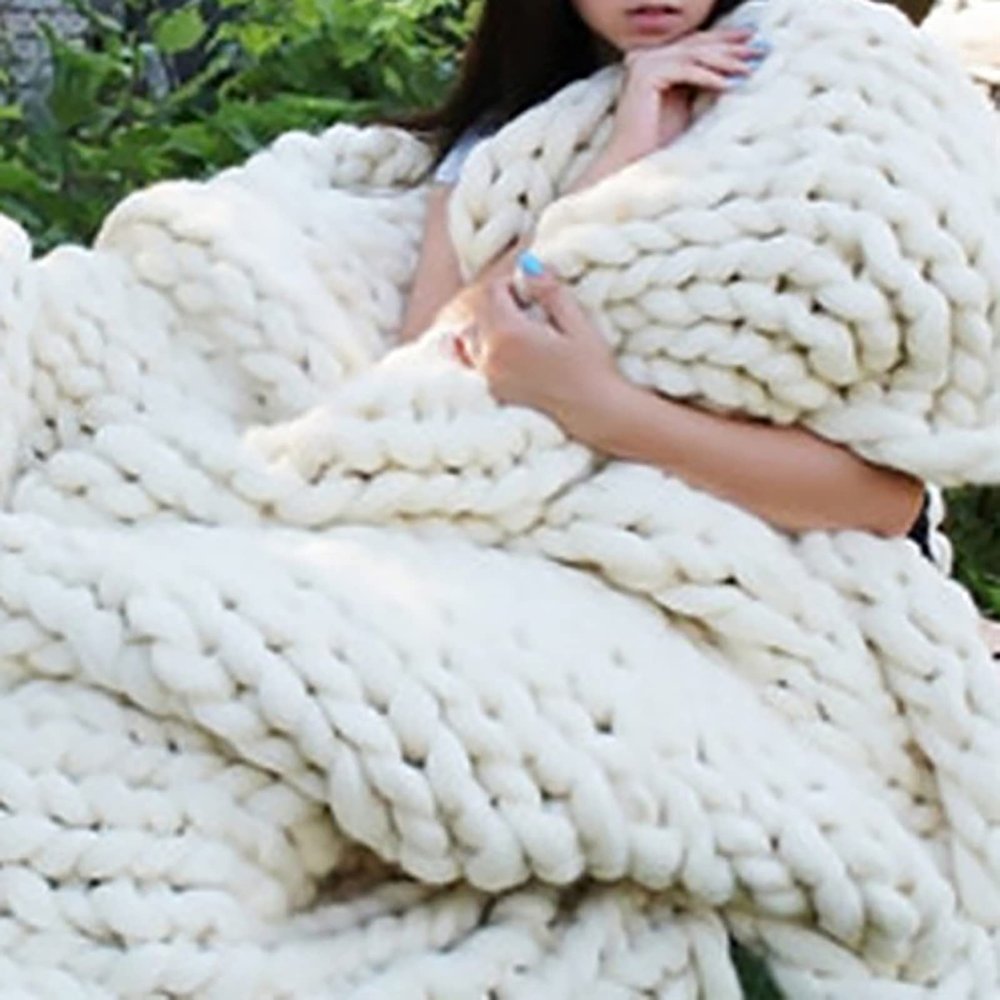 XWCG Chunky Knit Blanket Hand Made Soft Warm Knitted Blanket Chunky Knit Wool Blanket Handmade Knit Chunky Blanket Throw Sofa Throw for Gift,White,100x150cm(40x60inch)