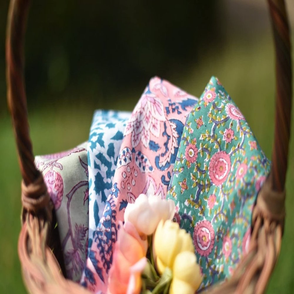 100 Pcs of Napkins Set,Hand Printed Napkins for Home, Kitchen, Dining Room, Holiday Table Cloth Napkins Face Cover