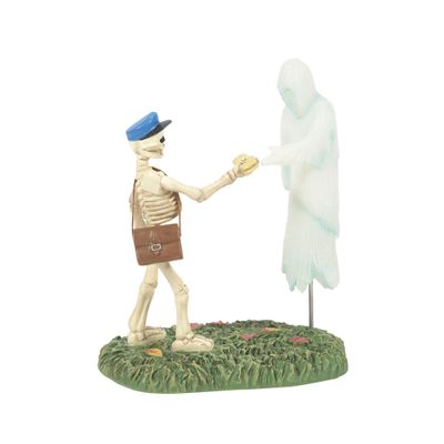 Department 56 Snow Village Halloween Accessories Rain Nor Sleet Nor Fright of Night Figurine, 4 Inch, Multicolor