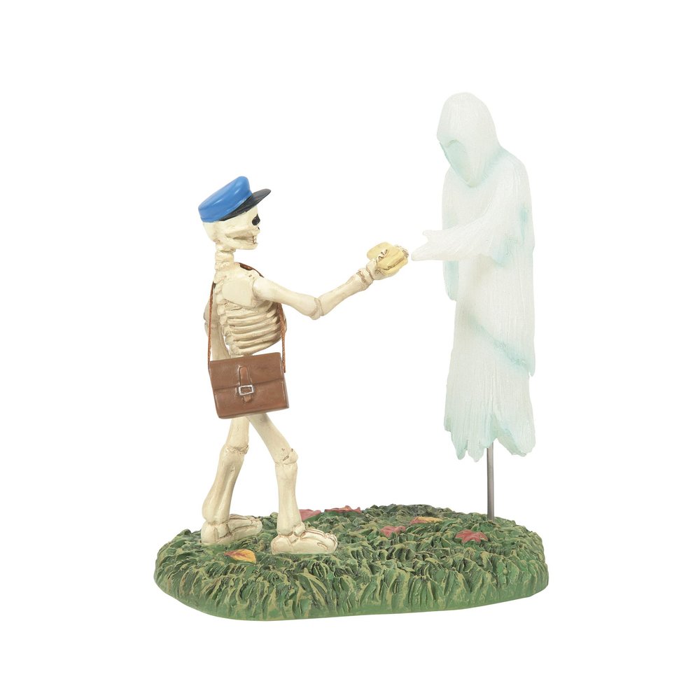 Department 56 Snow Village Halloween Accessories Rain Nor Sleet Nor Fright of Night Figurine, 4 Inch, Multicolor