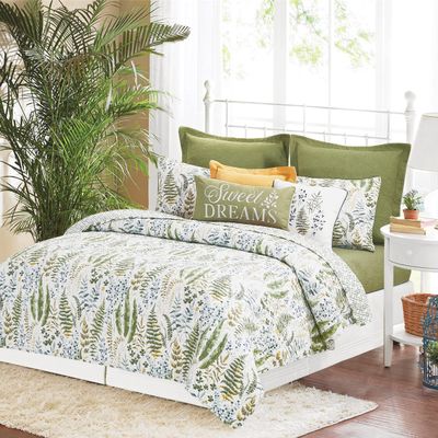 C&F Home Cecil Full/Queen 3 Piece Reversible Coverlet Quilt Set with 2 Standard Shams Quilt Set White and Green Botanical Watercolor Fern and Plants Geometric Reverse Full/Queen 3 Piece Set Green