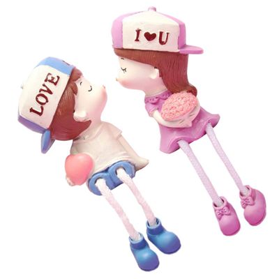 1pair Couple Kiss Resin Hanging Feet Doll Ornaments Unique Home Decoration for Entryway Office Bedroom Decorative Statues for and