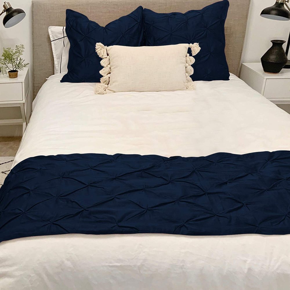 Crown Bedding Queen Size 400 Thread Count 5 Piece Pinch Pleated Bed Runner (1 Bed Runner + 4 Euro Shams) Navy Solid 100% Egyptian Cotton Soft Fade-Resistant Easy Care Decorative Bed Scarf