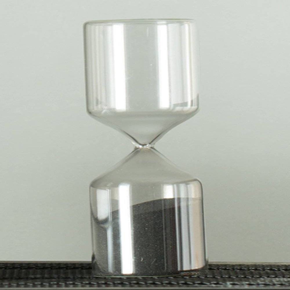 Cylindrical Hourglass 5/15/30 Minutes Sand Clock Durable Glass Hourglass Timer for Romantic Mantel Office Desk Decor Birthday Gift Kids Games (5 Minutes, Black)
