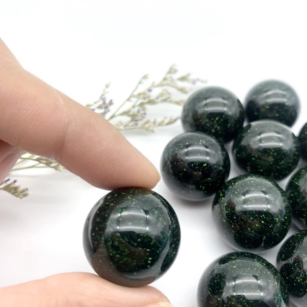 WGPHDW Crystal Healing Meditation Decoration 20-30mm Natural Green Sandstone Quartz Sphere Crystal Ball Stones Gem Healing Stones Gifts Decor Minerals Aesthetic Room Decor Home Decoration