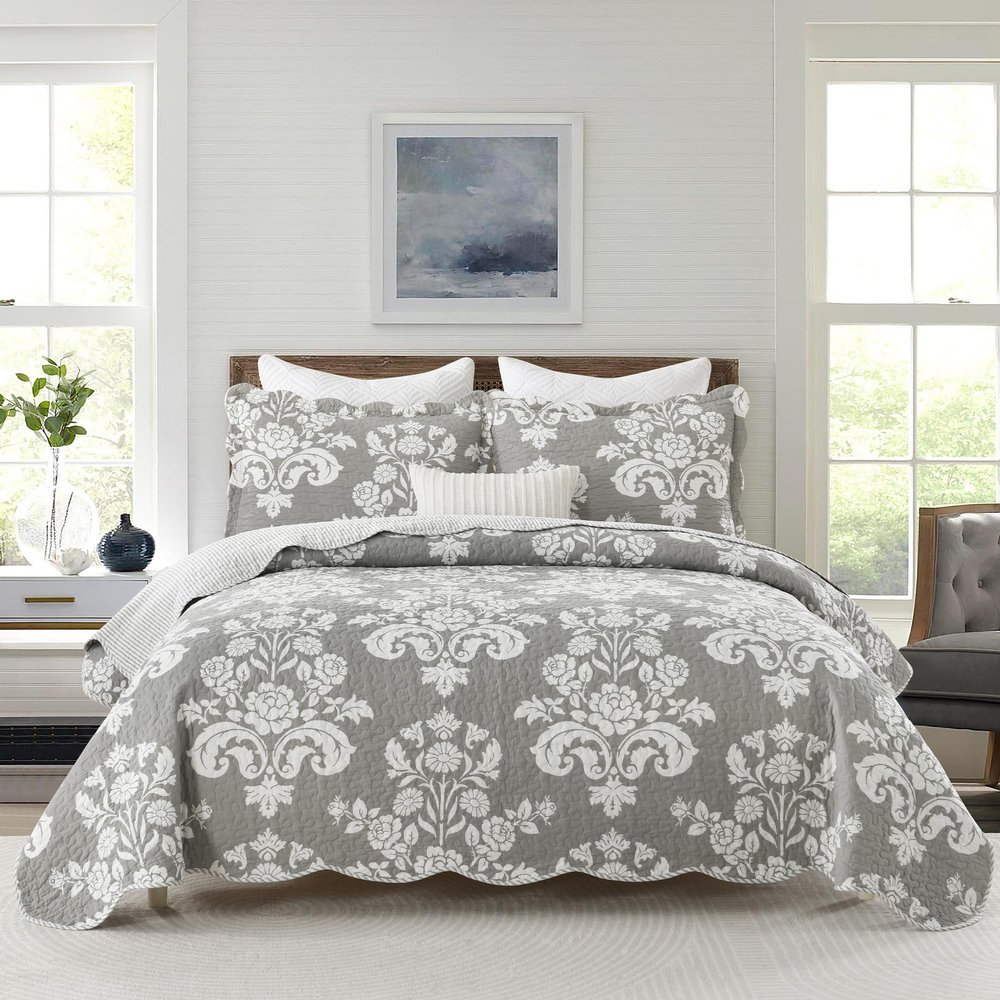 BCOTTOND Queen Size Quilt - 100% Cotton Grey Quilt Set, Gray Floral Pattern Farmhouse Bedspread Set, Queen Lightweight Reversible Queen Quilt Bedding Set for All Season,Gray Grey White 3-Piece