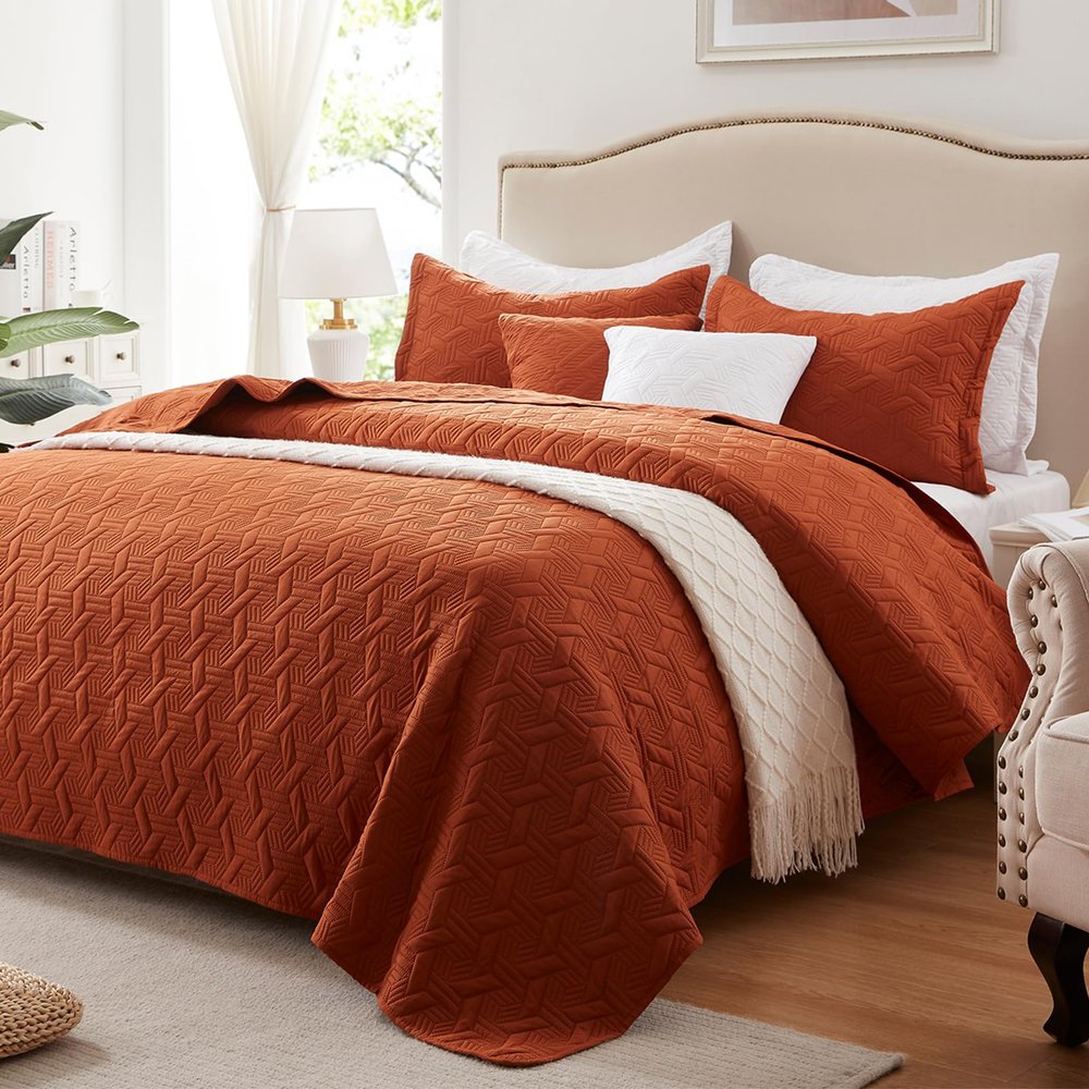 LEAONME Quilt Set King Size 3 Pieces,Lightweight Burnt Orange/Rust Bedspread-98''x106'',Soft Microfiber Summer Quilt,Luxurious Warm Coverlet Sets for All Seasons (Includes 1 Quilt, 2 Shams)