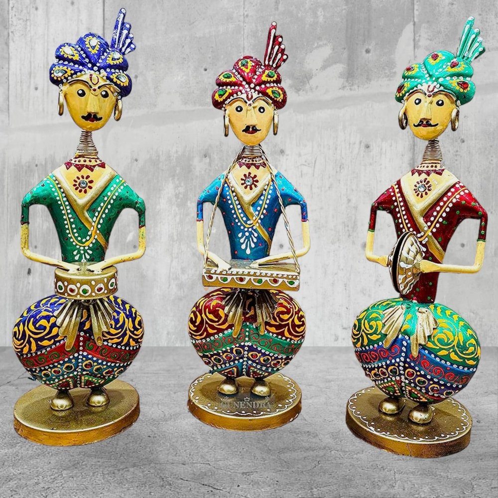 GUNENDRA Crafts Metal Rajasthani Musicians Item showpiece - Decorative Items for Home | Gift Items | Showpieces | Home Decoration Items Stylish| Table Decorative Items (10x9x30 CM)
