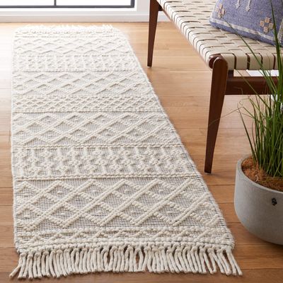 SAFAVIEH Natura Collection Runner Rug - 2'3" x 8', Ivory & Grey, Handmade Moroccan Boho Fringe Wool, Ideal for High Traffic Areas in Living Room, Bedroom (NAT688A)