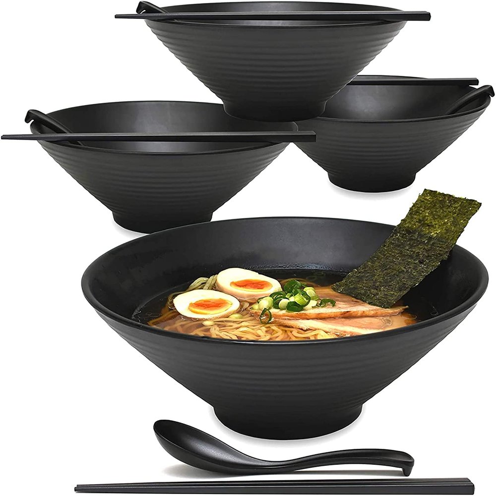 BESTonZON Japanese Style Ramen Bowls, Soup Bowl Hard Plastic Dishware Ramen Bowl Set with Matching Spoon and Chopsticks for Udon Asian Dishes (4, Black, 9 inches)