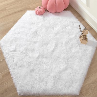 KIXINWA White Hexagon Rug, 6X5.2 Feet Fluffy Area Rug for Kids Room Bedroom Living Room Home Decor, Super Soft Cute Non Slip Rug, Shaggy Plush Nursery Carpet