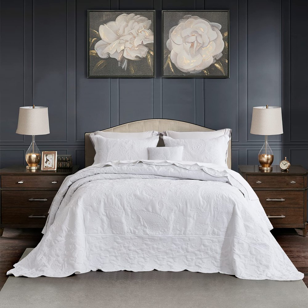 HZ & HY Oversized King Bedspread 128x120 Extra Wide, Quilted Coverlet Bedding Set, Lightweight Thin Comforter, Reversible, Luxurious, 5 Piece, 100% Microfiber, Pure White