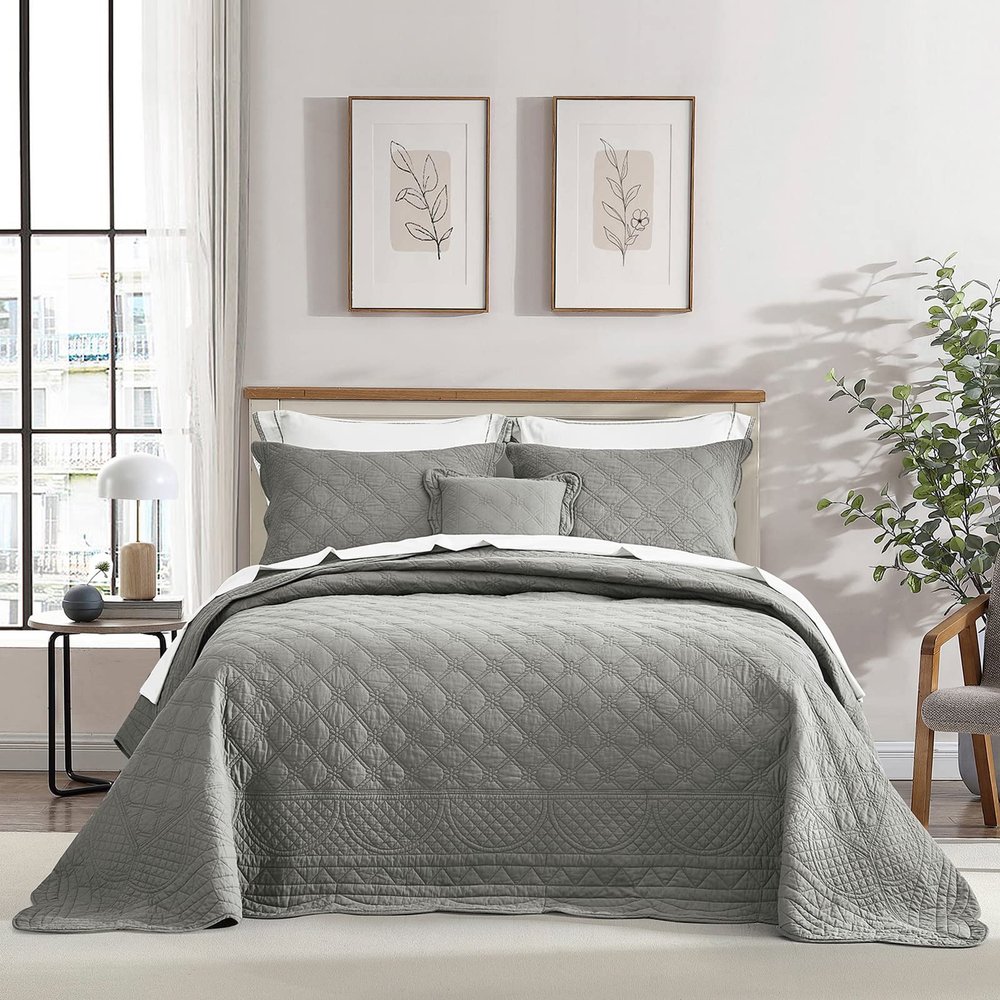 CHIXIN Oversized Cotton Bedspread Queen Size - Real Stitching - Luxury Quilted Bedding Cover for All Season, Reversible, Ultra Soft, Lightweight, 3 Piece, Grey