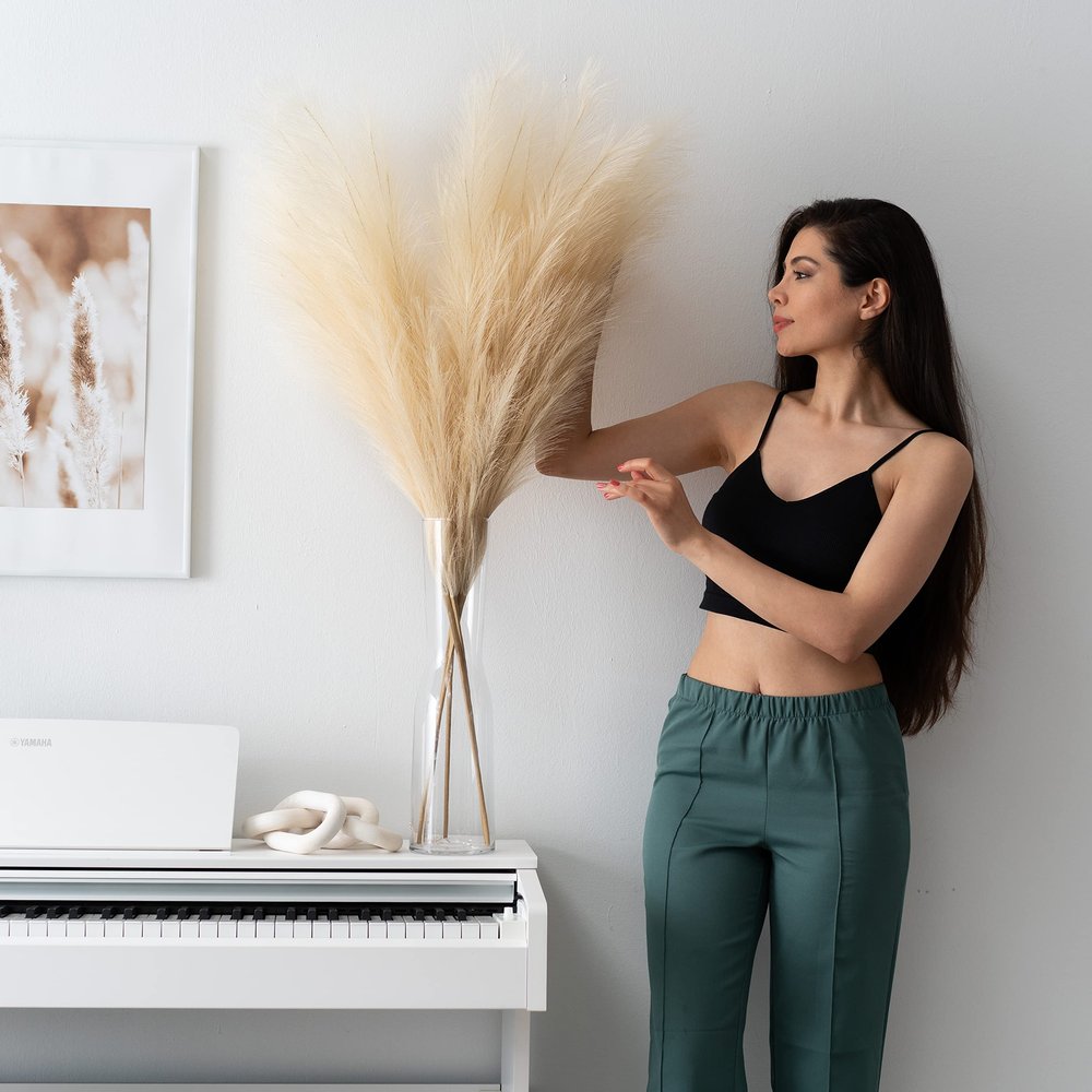 5 Stems of Extra Large Silk Faux Pampas Grass (43/110cm-Beige)