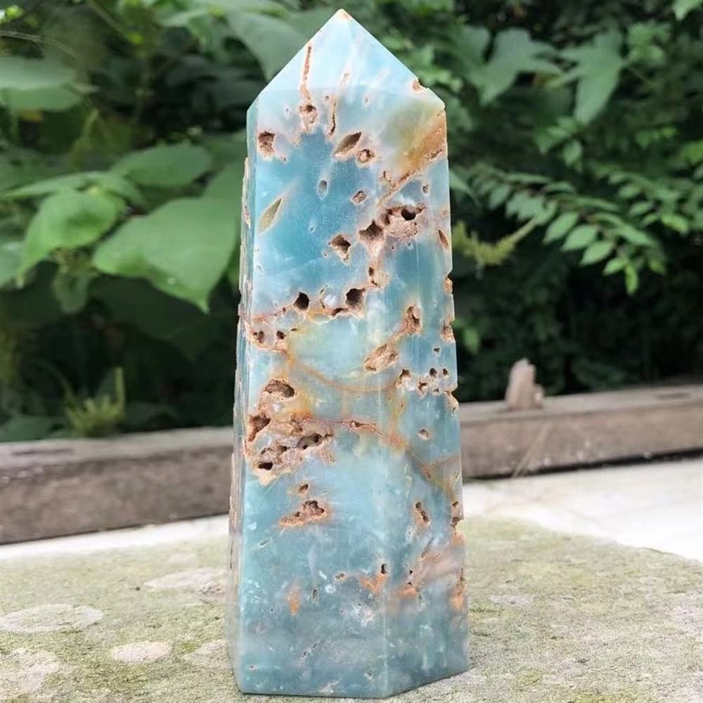 WGPHDW Meditation Home Decor, 1pc 900-1300g Natural Caribbean Calcite Crystal Hexagon Wand Single Point Sky Blue Healing Stone Tower for Decoration Gifts,Natural Crystal (Size : 1100-1300g)