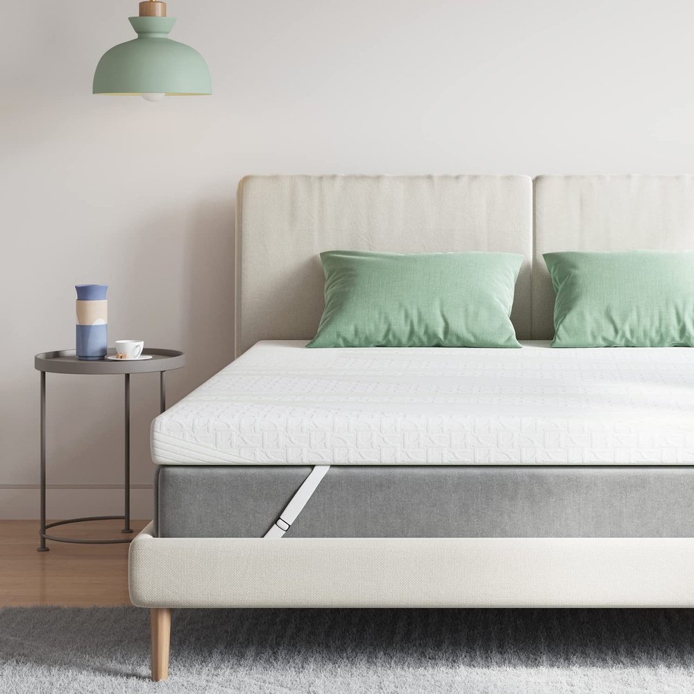 Novilla 4 Inch Memory Foam Mattress Topper, Medium Firm Mattress Topper Full with Non-Slip Design, High Density Gel Mattress Topper for Cooling, Motion Isolation & Pressure Relieving Sleep White