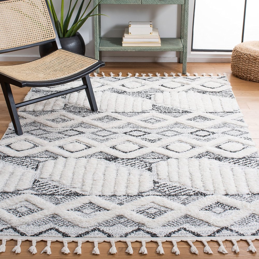 SAFAVIEH Area Rug 8x10 - Moroccan Tassel Shag Collection - Large - Ivory & Grey, Boho Design, Non-Shedding & Easy Cleaning, Plush Pile, Ideal for Living Room, Bedroom, Dining Space (MTS618A)