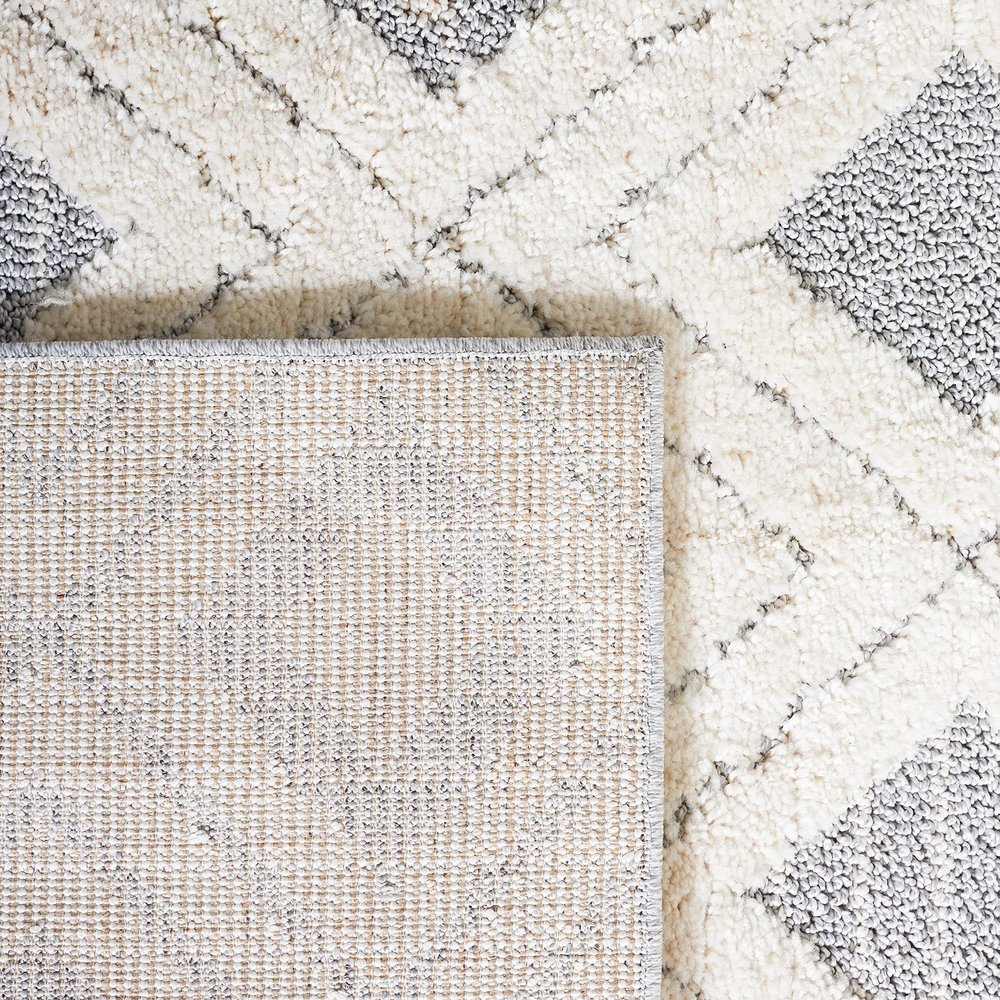 Martha Stewart x SAFAVIEH Shag Rug Collection - 2'6" x 3'9", White & Light Grey, Non-Shedding & Easy Cleaning, Ultra Plush Thick Pile, Ideal for Living Room, Bedroom, Accent Space (MSR0728A)