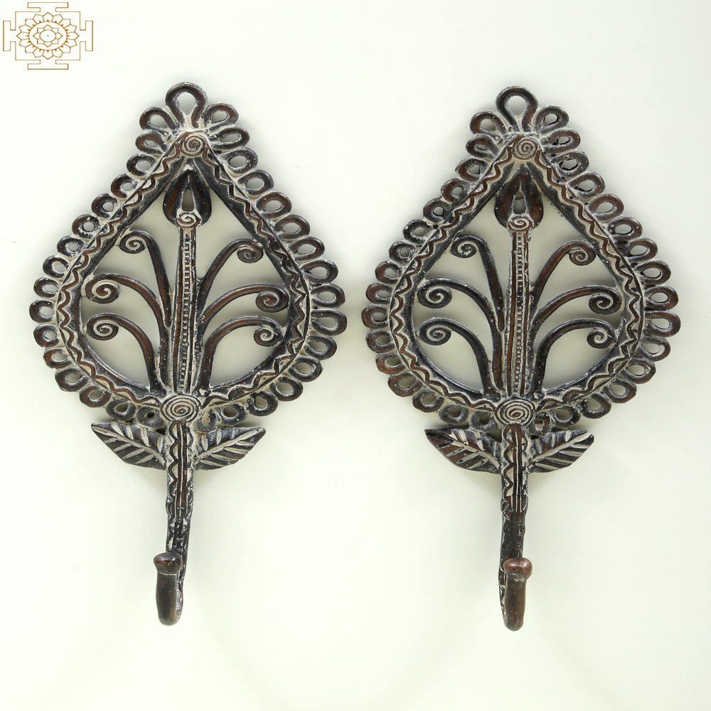 9" Brass Vintage Tribal Leaf Key Hanger (Pair) - Brass