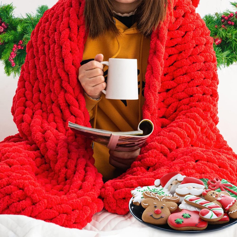 Gruytoie Chunky Knit Throw Blanket, Large Cable Knitted Soft Cozy Chenille Bulky Blankets for Cuddling up in Bed, on The Couch or Sofa