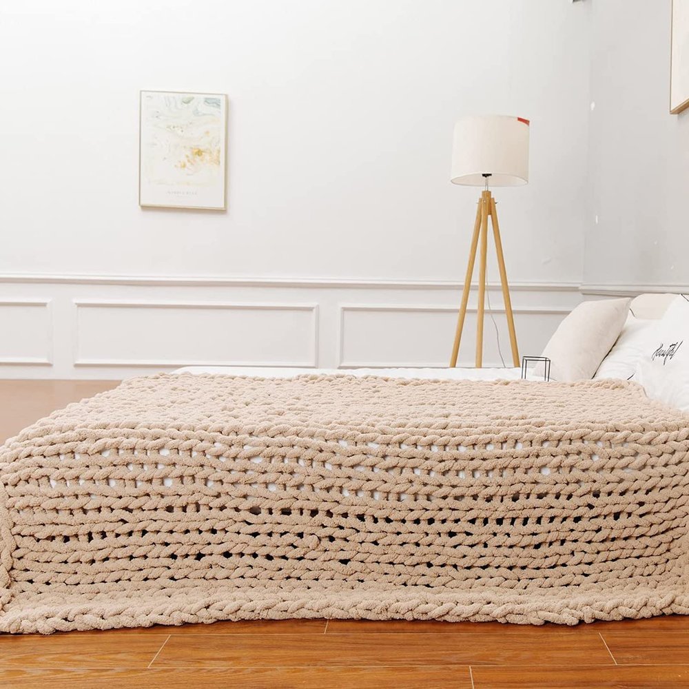 Gruytoie Chenille Chunky Knit Throw Blanket, Handmade Warm Soft Cozy Thick Yarn Knitted Crochet Blanket, for Bed Sofa Couch Home Decor Gift