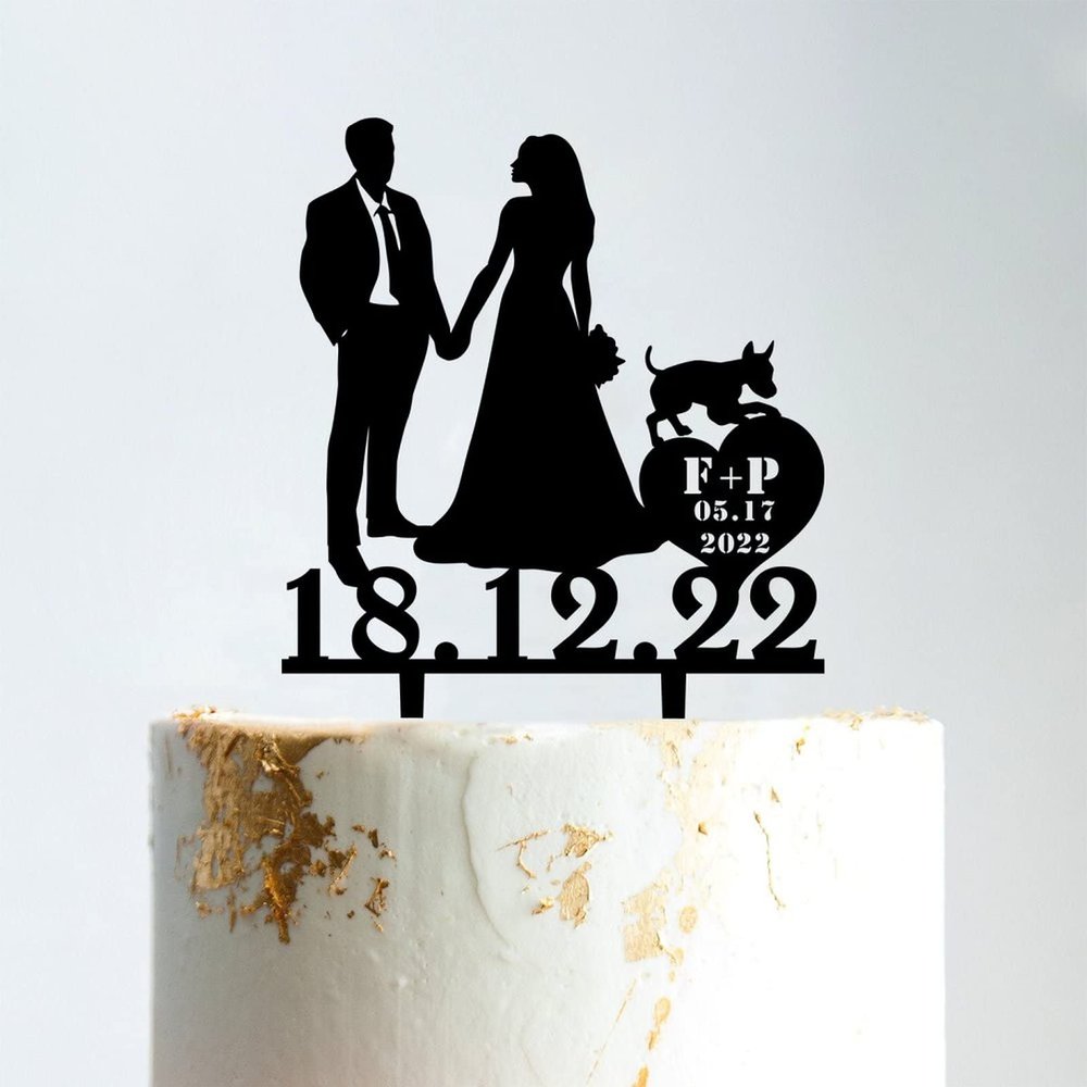 Mr & Mrs Rustic Wreath Couple's Names Cake Topper Bride And Groom with Pet Wedding Cake Topper Couple Silhouette Personalized Cake Topper Rustic Wedding Cake Topper Black Acrylic, 6 Inch