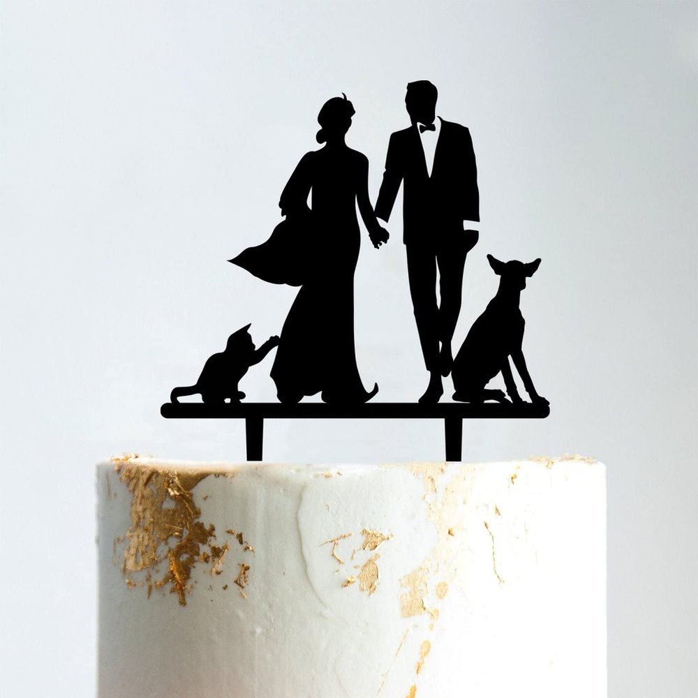 Mr & Mrs Monogram Bridal Shower Topper Bride And Groom with Pet Wedding Cake Topper Couple Silhouette Personalized Wedding Cake Topper Rustic Wreath Cake Topper Black Acrylic, 6 Inch