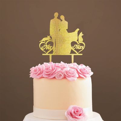 Custom Mr Mrs Cake Topper Bride And Groom with Pet Wedding Cake Topper Couple Silhouette Custom Initials Cake Topper Rustic Wedding Cake Topper Gold Glitter Wood, 6 Inch