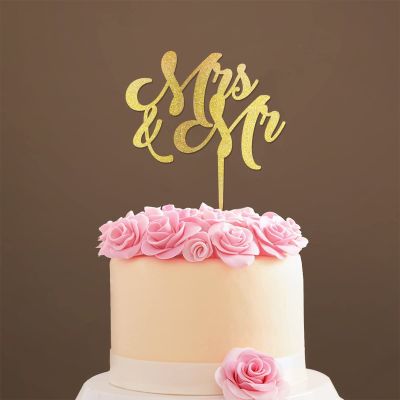 Mr And Mrs Cake Topper Bride And Groom with Pet Wedding Cake Topper Couple Silhouette Personalized Wedding Cake Topper Funny Cake Toppers for Wedding Gold Glitter Wood, 6 Inch