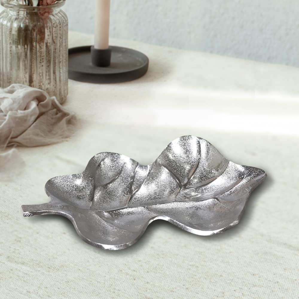 Handmade Decorative Silver Color Coated 12 x 9 x 2 Cms Aluminium Tray GMVK058