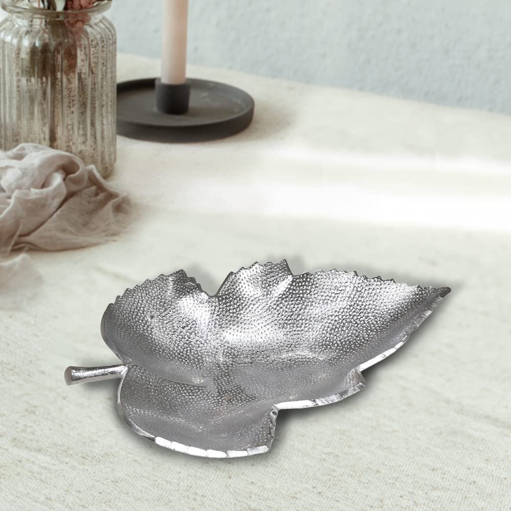 Handmade Decorative Silver Color Coated 6.69 x 5.11 x 0.9 Inches Aluminium Tray 057AB