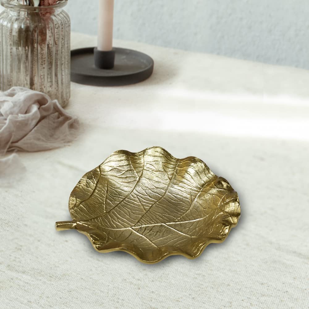 Handmade Decorative Gold Color Coated 12 x 11.5 x 3 Cms Aluminium Tray GMVK052