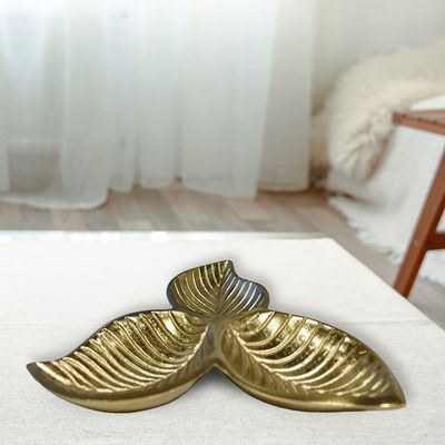 Handmade Decorative Gold Color Coated 21 x 21 x 2.5 Cms Aluminium Tray GMVK038