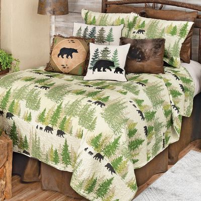 BLACK FOREST DECOR Bear Family Pines Quilt Bed Set - Queen