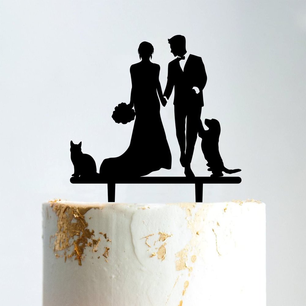 Mr & Mrs Rustic Wreath Couple's Names Cake Topper Bride And Groom with Pet Wedding Cake Topper Couple Silhouette Custom Wedding Cake Topper Anniversary Cake Toppers Black Acrylic, 6 Inch