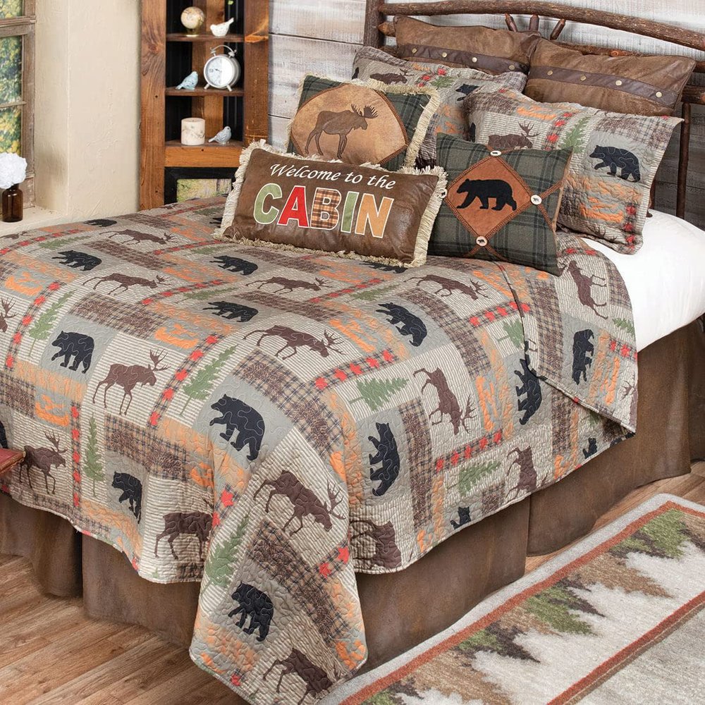 BLACK FOREST DECOR Woodland Collage Quilt Bed Set - King
