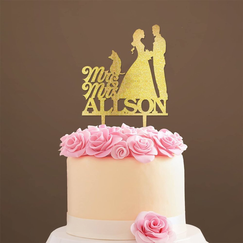 Mr & Mrs Rustic Wreath Couple's Names Cake Topper Bride And Groom with Pet Wedding Cake Topper Couple Silhouette Personalized Cake Topper Anniversary Baptism Cake Topper Gold Glitter Wood, 6 Inch