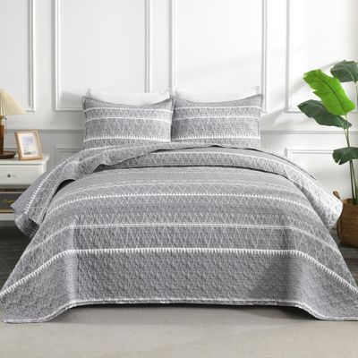 Andency Oversized Super King Quilt Set Grey, 3 Pieces Boho Lightweight Soft Striped Bedspread for All Season (120"x120"), Gray Printed Bohemian Microfiber Reversible Coverlet Comforter Sets