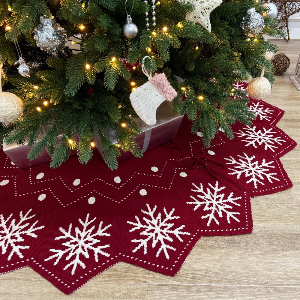 Starry Dynamo 60-Inch Reversible Knit Tree Skirt with Christmas StarInspired Pointed Edge Border and Lace-Up Closures, Machine Washable Thick Acrylic Yarn, Burgundy & White