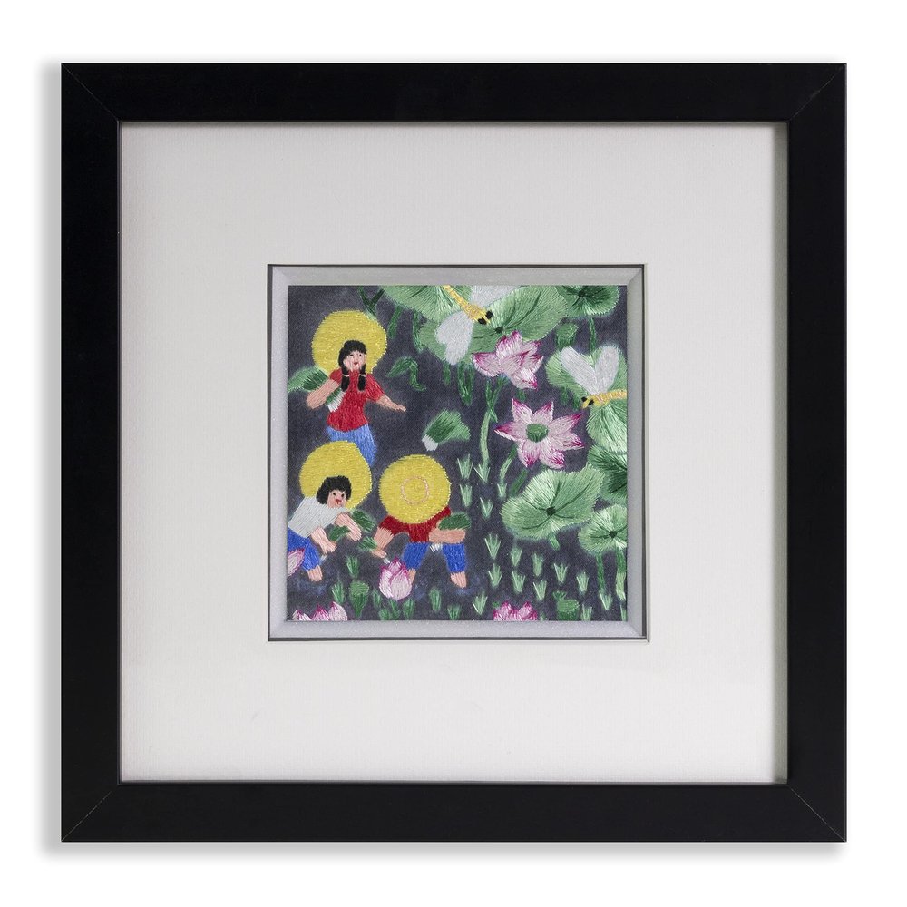 Ebherys Hunan Hand Embroidery Artwork, Handmade Paintings with Wood Frame Hanging on the wall as Room Decoration Home Accessories, Meaningful Gifts for Mother Daughter and Friends (Picking Lotus)