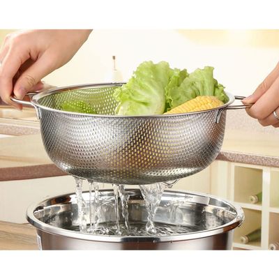 1pcs Stainless Steel Fine Mesh Kitchen Strainer, 195mm 225mm 255mm 285mm Vegetable Fruit Drainer Sieve With Hang Ring Fine 2mm Hole (Size : Diameter 225mm)