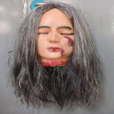 Halloween Hanging Severed Head Decoration - Scary Life-Size Bloody Cut Corpse Realistically Latex Pendant Prop With Wig Costume - Zombie Head for Outdoor Indoor Haunted Houses Party (N)