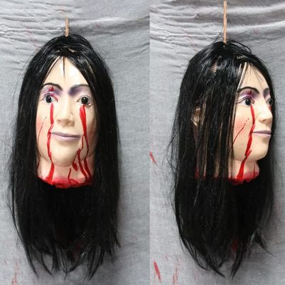 Halloween Hanging Severed Head Decoration - Scary Life-Size Bloody Cut Corpse Realistically Latex Pendant Prop With Wig Costume - Zombie Head for Outdoor Indoor Haunted Houses Party (EEE)