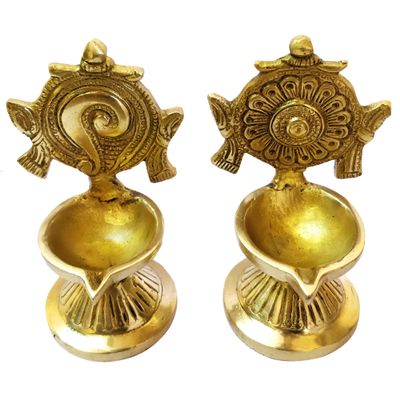 GURU JEE Brass Shankha Chakra Villaku Set of 2 Lord Vishnu Symbol Shankh Chakra Diya Traditional Oil Wick Lamp Deepam Deepak for Puja Aarti Mandir Temple