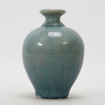 Artissance 7" H Green Porcelain Vintage Style Vase Short Neck