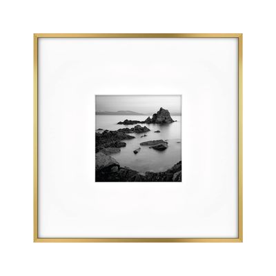 MCS Master & Co. Foundry Metal 18x18 Matted Picture Frame with 8x8 Photo Display, Brass Vertical & Horizontal Wall Hanging Frame for Photos & Artwork (1-Pack)