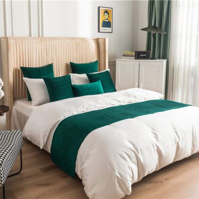 Bed Runners for Foot of Bed Thicken Dutch Velvet Quilted Bed Scarves Cover Mat Pleated Triangle Bed Throw for Queen Double Single King Size Bed end Towel, 45 * 180cm