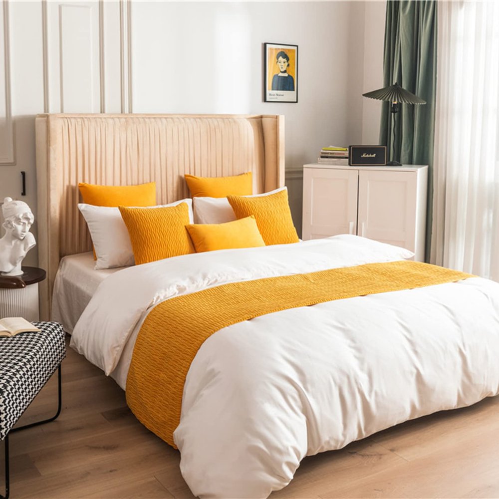 Bed Runners for Foot of Bed Thicken Dutch Velvet Quilted Bed Scarves Cover Mat Pleated Triangle Bed Throw for Queen Double Single King Size Bed end Towel, 45 * 180cm