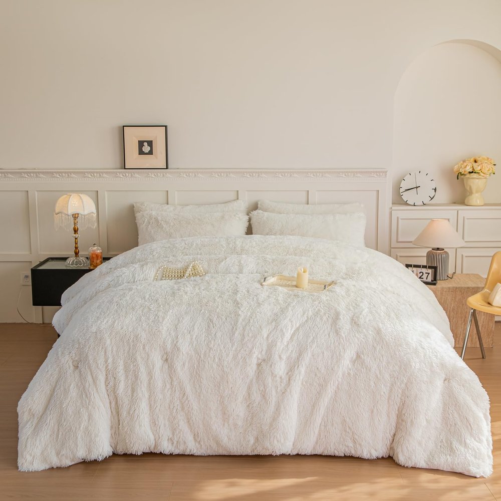 chovy Faux Fur Plush White Comforter Sets King - Ultra Soft Shaggy Flannel Velvet Fluffy Fuzzy 3PC Bedding Set Comforter x 1 Pillowcases x 2