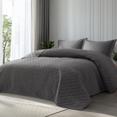 Bedsure California King Quilts - Lightweight Bedspreads Cal King Size with Basket Weave Pattern, Soft Quilt Bedding Set, Grey Comforter Set Coverlet for All Seasons with 2 Pillow Shams (111" x 106")